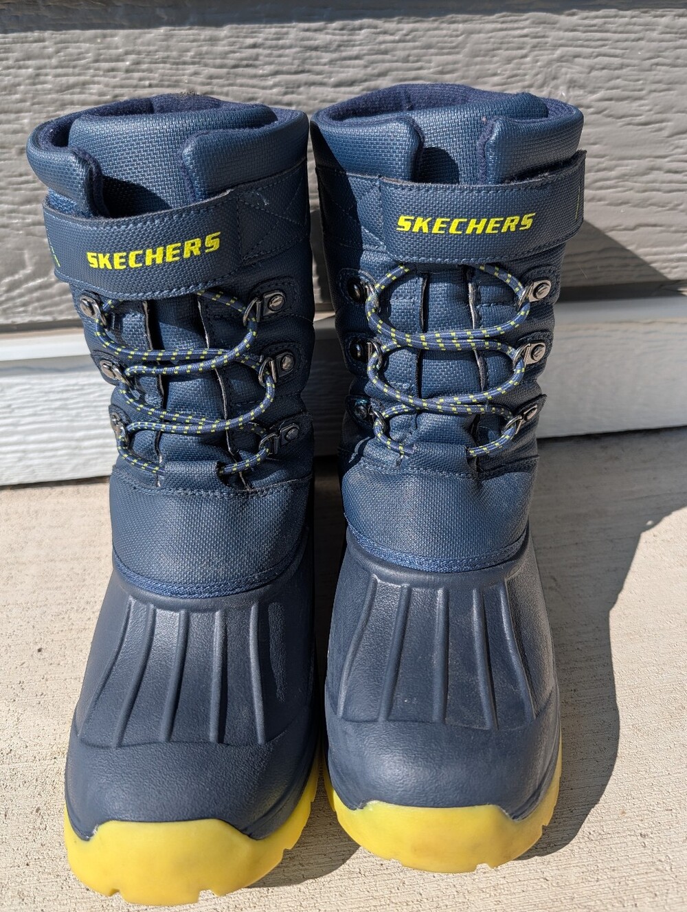 Skechers High Top Waterproof Cold Weather Boots Boys Size 4